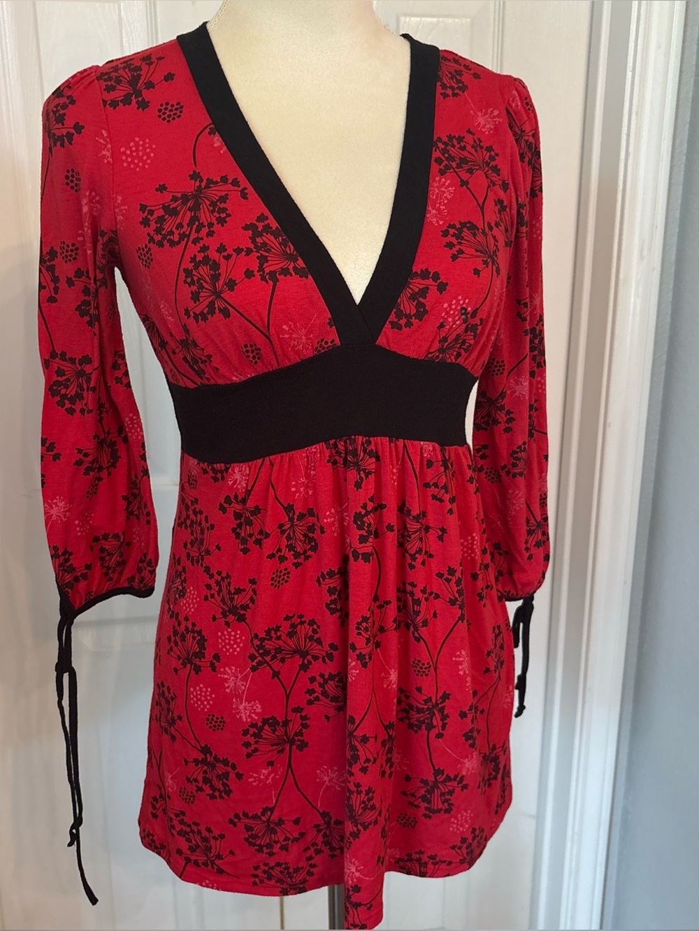 Red Floral V-Neck Top with Black Trim